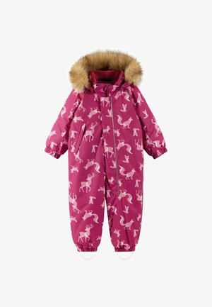 Růžový zimní overal s kapucí podšitou kožešinou, zdobený vzorem lišek a jelenů, s elastickými manžetami a předním zipem s kapsami.