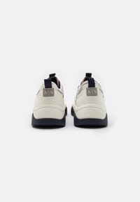 Armani Exchange LACE UP - Sneakers basse - off white/blue