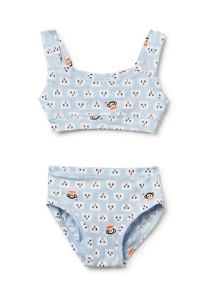 Jasnoniebieski dwuczęściowy strój kąpielowy z wzorem białych twarzy misiów oraz małych twarzy małpek na całej powierzchni.