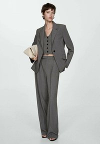 Mango Strukirani kaput - grey