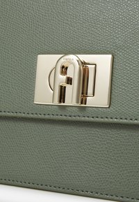 Furla FURLA CROSSBODY  - Torba čez telo - cactus