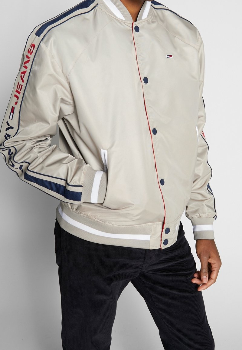 Tommy Jeans Kurtka Bomber