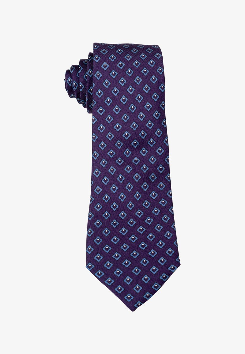 Fioletowy krawat w powtarzający się wzór małych niebieskich i białych diamentów, zwinięty na jednym końcu na białym tle.