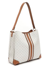 Vit mönstrad axelväska med bruna syntetläderdetaljer. Har en bred kropp, ett randigt mönster och en axelrem.
