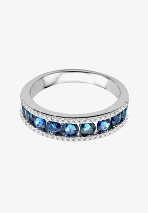 Hõbe sõrmus, millel on siniste gemmide rida, ümbritsetud väikeste selgete kividega, siledi bändi ja poleeritud viimistlusega.