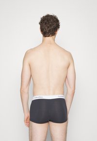 Calvin Klein Underwear TRUNK 3 PACK MODERN COTTON STRETCH - Boxer brief - mid navy/rasp blush/blue graphite