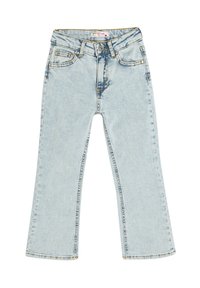 Jeans de denim azul claro para niños con un diseño de pierna recta, cinco bolsillos y detalles de costura amarilla. La cinturilla tiene un cierre de botón.