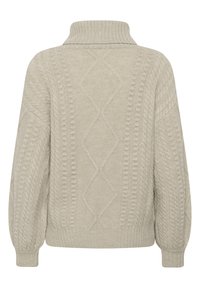 Beiger Strickpullover mit Rollkragen, Rauten- und Zopfmuster sowie gerippten Bündchen und Saum, von hinten gezeigt.