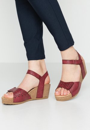 Rieker Plateausandalette - wine