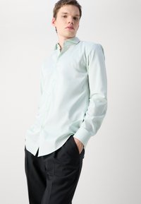 HUGO KASON - Camicia - light/pastel green