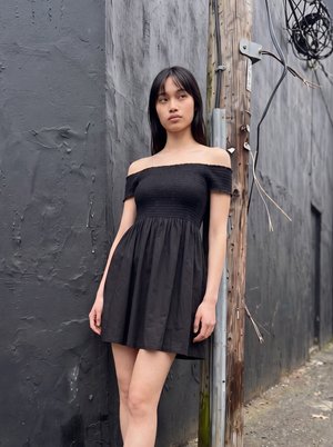 Urban Classics LADIES SMOKED OFF SHOULDER DRESS - Vestito casual - black