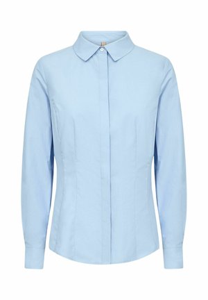 Lyseblå langærmet skjorte lavet af glat stof. Har en klassisk krave, knaplukning foran og en skræddersyet pasform med lodrette sømme.
