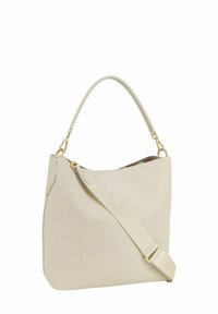 Beige leren handtas met een textuurafwerking, voorzien van een enkele schouderband, een logo-geperst verstelbare riem en een voorvak.