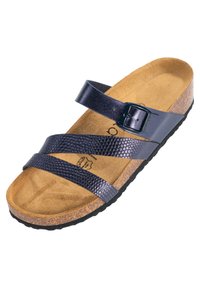Sandalo blu navy con fascia incrociata testurizzata, lettino in sughero e suola in gomma nera bassa. Presenta un accento decorativo con fibbia metallica.