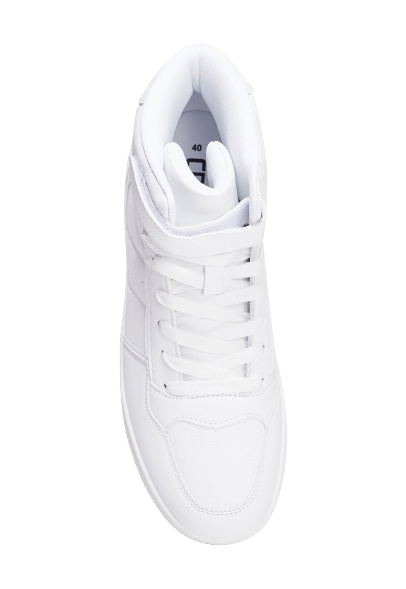 Baskets Hautes CRIME Avec Rivets - Couleur Blanche - Taille 40 - Légèrement Doublées - Neuf Sans Emballage