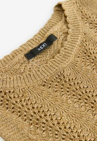 REGULAR FIT - STITCH DETAIL SPARKLE - Pulover - gold