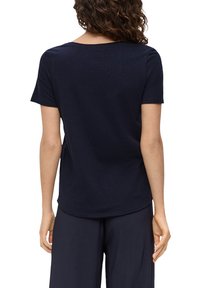 s.Oliver MIT FLAMMGARNSTRUKTUR - T-Shirt basic - navy