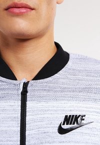 Nike Sportswear Tröja med dragkedja - white