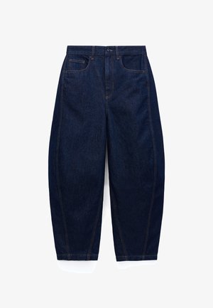 Ciemnoniebieskie spodnie dżinsowe o szerokich nogawkach, z przednimi kieszeniami i kontrastującym pomarańczowym przeszyciem.