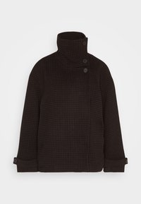 Veste marron foncé à motif pied-de-poule avec col montant boutonné et poignets boutonnés, manches longues et ourlet droit.