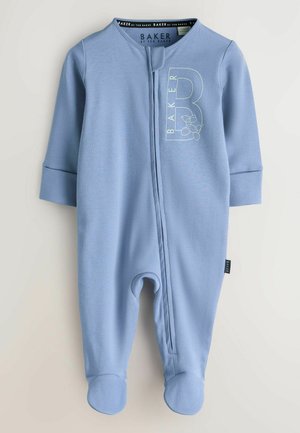 Lyseblå baby-body i blødt stof med lynlås foran og lange ærmer. Har et printet "B" og et bjørnemotiv på brystet.
