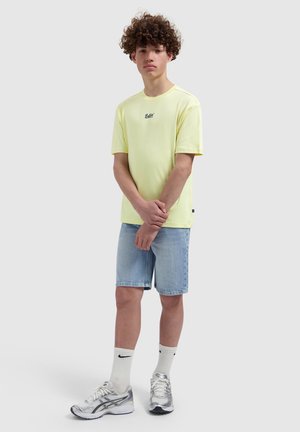 Ballin, LOOSE FIT CREWNECK SS T-SHIRTS - T-shirt print - yellow