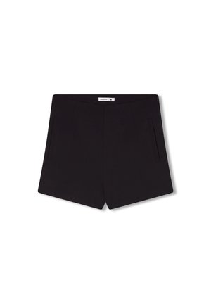 Bermuda nera su misura con un design strutturato, dotata di due tasche laterali e una texture liscia, ideale per outfit formali o casual.