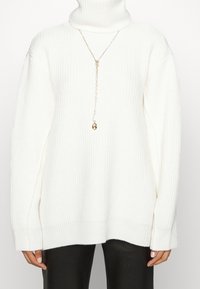 Philosophy di Lorenzo Serafini Stickad tröja - white