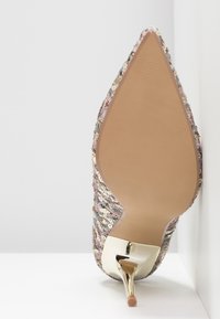Head over Heels by Dune Escarpins à talons hauts - gold-coloured