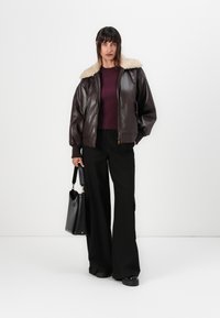 TWINSET JACKET - Imitert skinnjakke - black chocolate