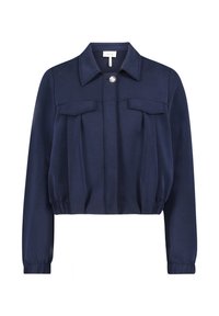 Granatowa krótka kurtka z kołnierzem, dwoma przednimi kieszeniami na klapę i ozdobnym guzikiem. Miękki materiał o gładkiej fakturze i elastycznym wykończeniu na dole.