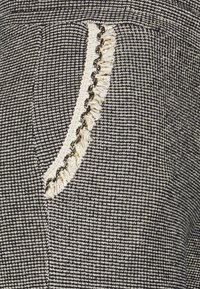 Rich & Royal Trousers - black