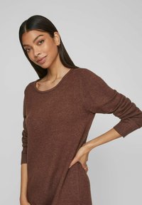 VILA VIRIL DRESS - Strikkjoler - shaved chocolate