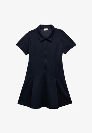 Marineblauwe jurk met korte mouwen en kraag, voorzien van een rits aan de voorkant en zijzakken, gemaakt van een zachte, gestructureerde stof.