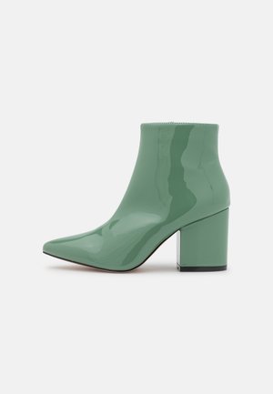 Ankle boot