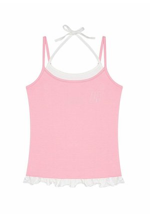 Różowa koszulka na ramiączkach z cienkimi paskami i białym zapięciem na halterneck, z białą falbaną u dołu oraz subtelnym białym logo na klatce piersiowej.