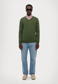 Polo Ralph Lauren SLIM FIT WASHABLE WOOL V-NECK JUMPER - Camisola - classic olive heather