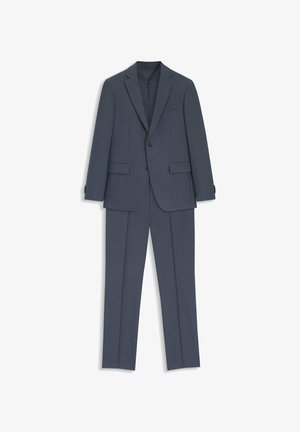 Marineblauw pak met een enkellangs colbert met inkeping revers, twee voorzakken en platte broek met vouwen.