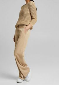 Esprit Sweter
