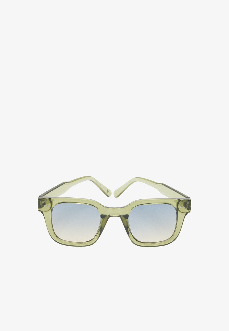 Zielonkawe okulary o prostokątnym kształcie, z niebieskimi gradientowymi soczewkami i przezroczystymi zausznikami. Minimalne akcenty metalowe na oprawie.