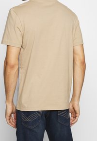 Lacoste T-shirt z nadrukiem