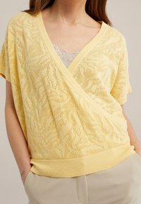 WE Fashion Pullover - light yellow