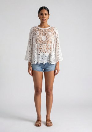 ACANFORA, T-SHIRT - Maglione - bianco