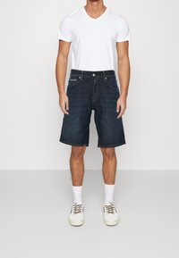 Replay Farkkushortsit - dark-blue denim