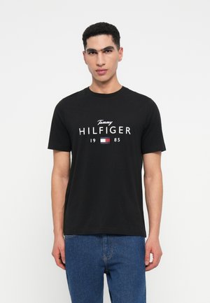 - T-shirt z nadrukiem