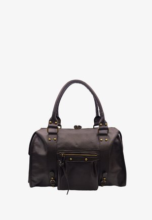 Sac à main en cuir marron foncé avec deux poignées, une poche avant zippée, des détails en rivets en laiton et une forme rectangulaire arrondie.