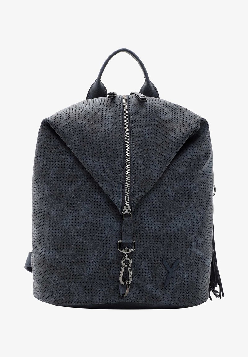 Sac à dos bleu foncé perforé avec une fermeture éclair centrale, une poignée supérieure, un fermoir en métal et un pompon suspendu sur le côté.
