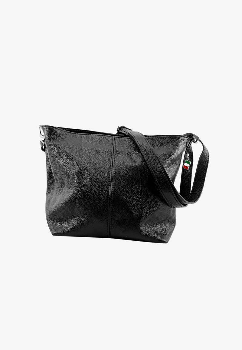 Zwarte leren handtas met een gestructureerde afwerking, een slouchy ontwerp en een verstelbare schouderriem. Heeft een klein driekleurig label aan de zijkant.