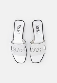 KARL LAGERFELD SKOOT II CUT OUT - Papucsszandálok - white/silver