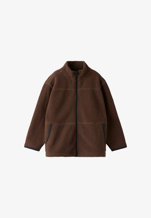 Veste en polaire marron à manches longues, fermeture éclair sur le devant, col montant et deux poches latérales bordées de noir, présentée sur fond blanc.